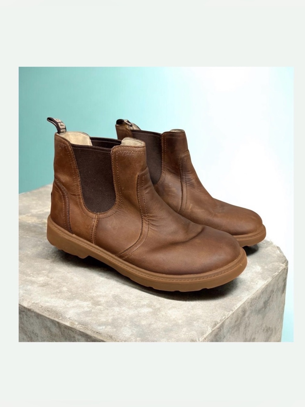 UGG Bolden Chelsea brown leather boots Youth boys size 5